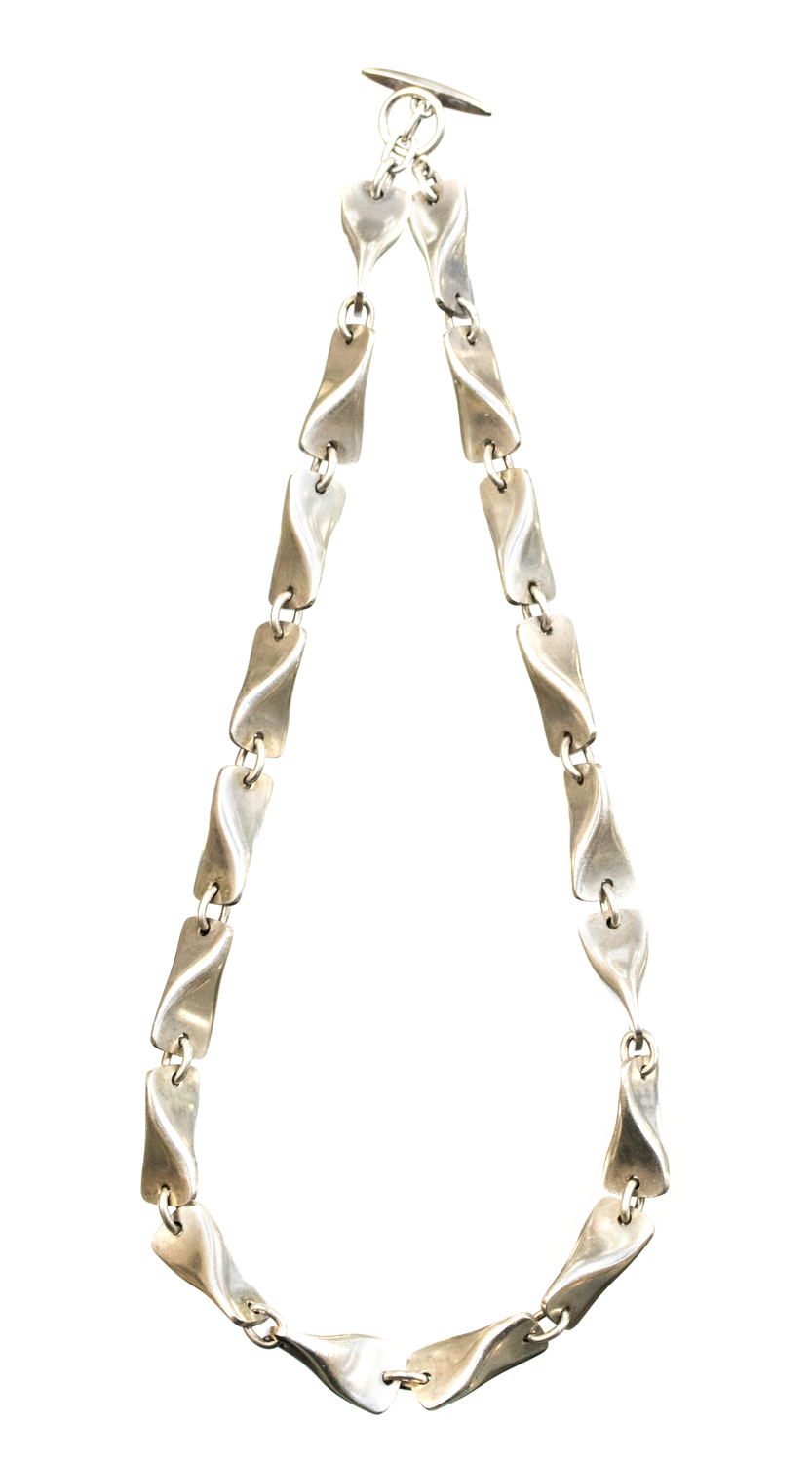 Edward Kindt Larsen for Georg Jensen, a Modernist Danish silver necklace, designed circa 1950,