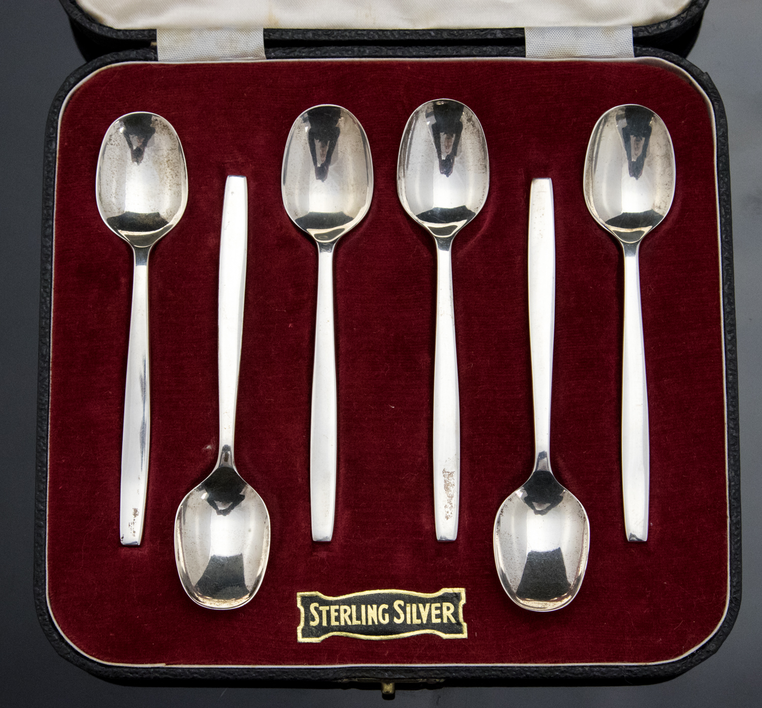 Gerald Benney for Viners, a set of Chelsea silver coffee spoons, Edward Viner, Sheffield 1961,