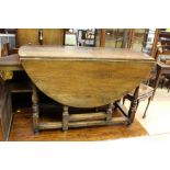 An early 20th Century oak gateleg table