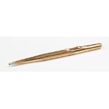 A 9ct gold cased propelling pencil (af) (gross 21.1 grams approx).