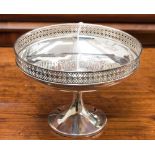 A George V silver pedestal bowl with reticulated border, hallmark Sheffield 1917/18,