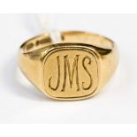 A 9ct gold gentlemen's signet ring inscription JMS, size R, 6.