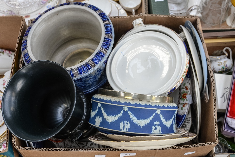 Ceramics to include Chinese export plate, Staffordshire platter, Wedgwood, German stoneware,