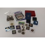 A bag of World and UK coins, to include 1900 Proof Set in Red Leather Case,