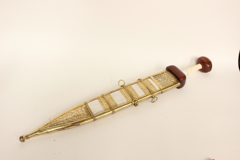 Replica Roman Gladius Short Sword in Mainz style complete with scabbard. Steel blade 53cm long.
