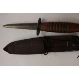 WW2 British Third Pattern Fairbain - Sykes Fighting knife with wooden grip made for use in the Far