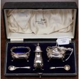 A Walker and Hall boxed silver cruet set, Chester 1940,