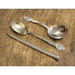 A small collection of silver, comprising a George V silver Jubilee spoon, Sheffield 1935,