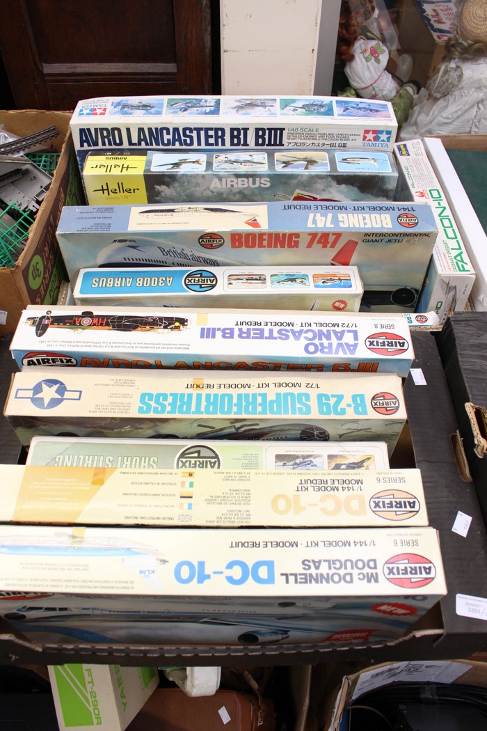 Two boxes of approx 22 Air fix kits (not made up,