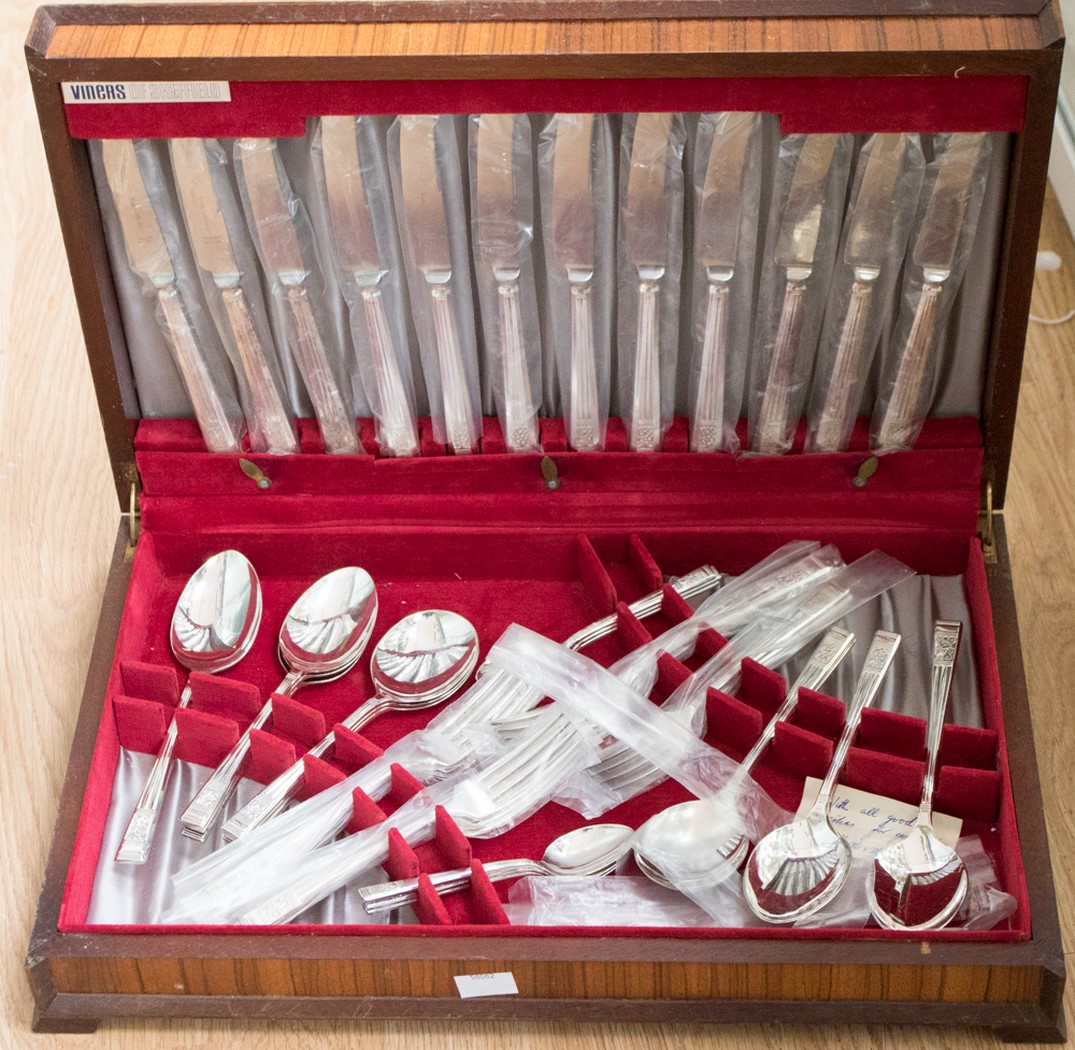 A Viners/Thomas Turner silver plated canteen of cutlery