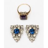 A pair of Art Deco dress clips and 9ct gold amethyst ring (3)