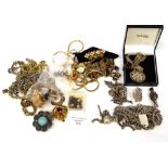 A small quantity of assorted silver jewellery to include brooches, filigree bracelet and pendant,