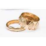 A 9ct gold patterned wedding ring, 9mm wide, size O along with a 9ct rope style ring, 3.