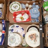 Cabinet plates to include railway interest, Royal Doulton, Wedgwood, Coalport boxes,