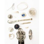 A bag of unfinished white metal jewellery,