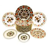 Royal Crown Derby 1128 Imari dinner plates & seconds, seventeen in total,