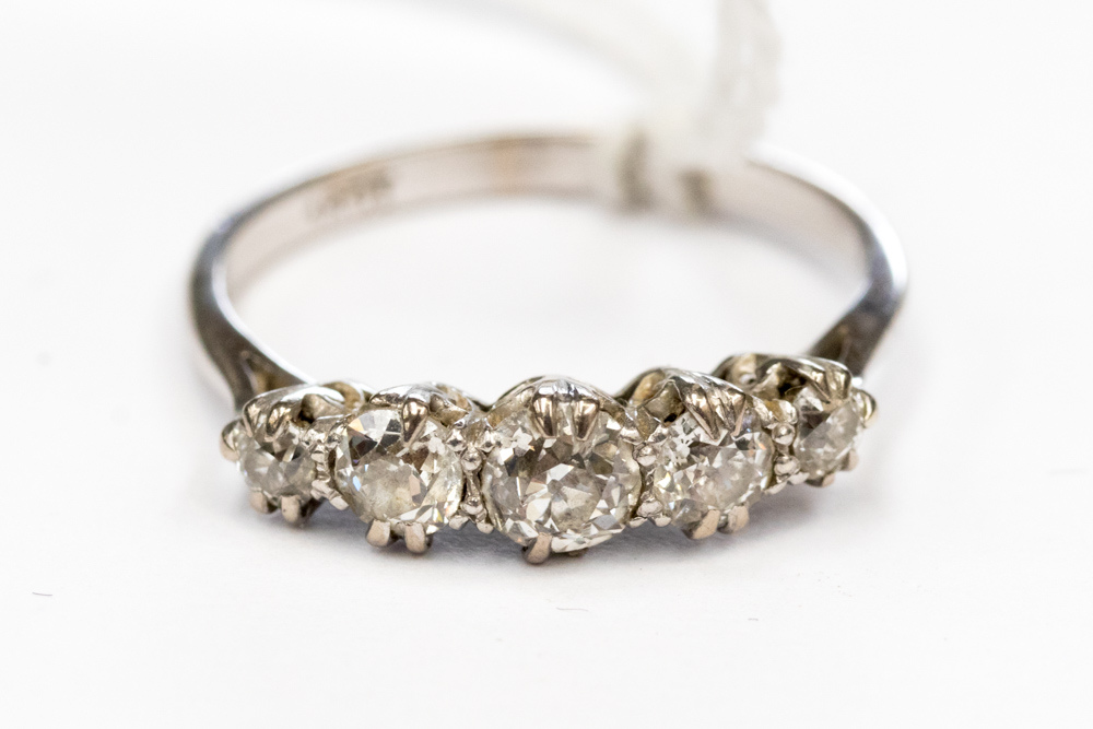 A Victorian five stone graduated old cut diamond ring, set in 18ct white gold,