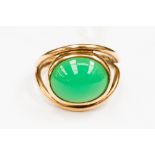 A 9ct gold Chrysoprase cabochon single oval stone dress ring,