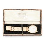 Walker & Hall, gentleman's 1960's 18ct gold Swiss made Walker & Hall wristwatch,