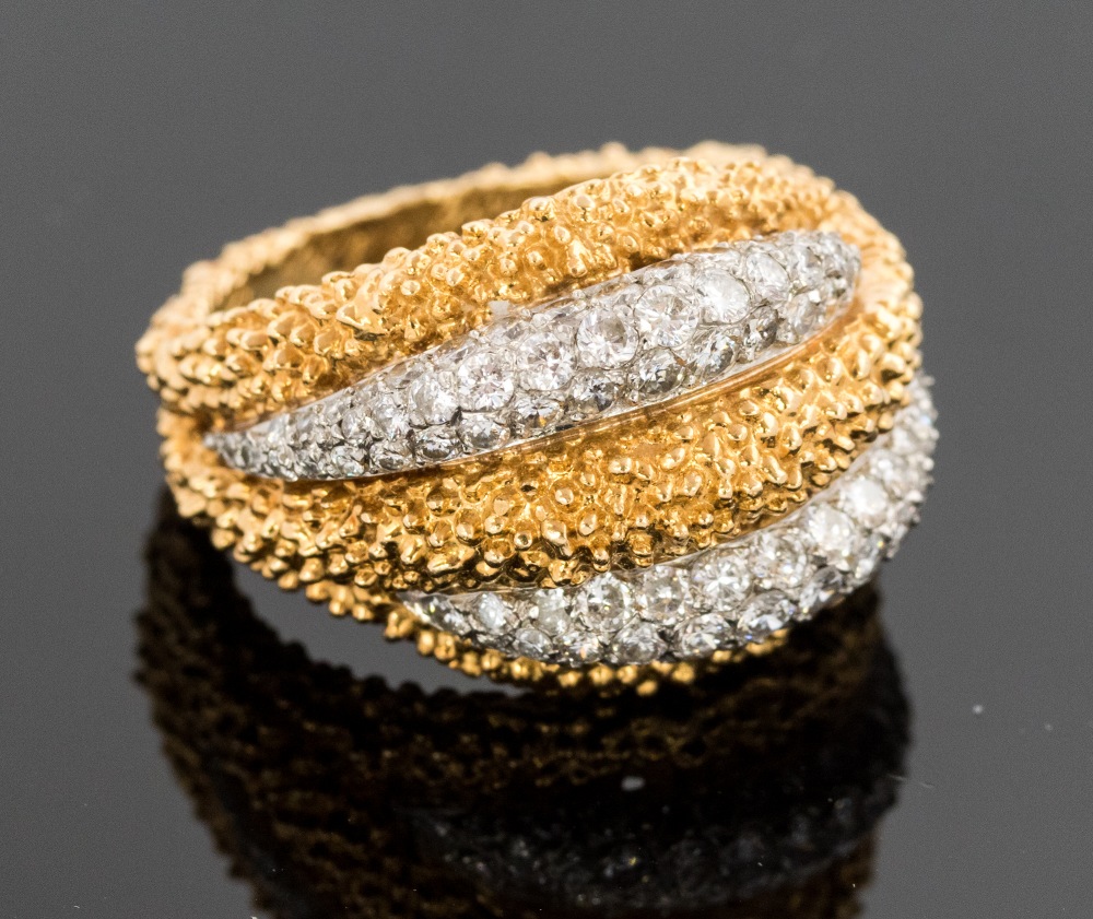 A Van Cleef & Arpels circa 1960s diamond set 18ct yellow gold ring,