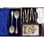 Mappin & Webb Ltd boxed set of crab pickers and crackers,