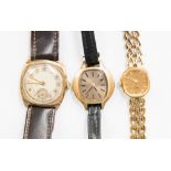 A gentlemen's Vertex 9ct gold wrist watch and leather strap with a ladies Seiko wristwatch having