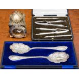 Mappin & Webb Ltd boxed set of walnut pickers and crackers,