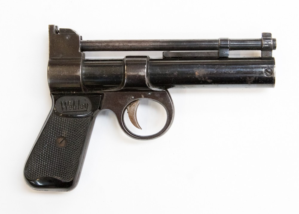 A Webley Junior .177 air pistol by Webley & Scott of Birmingham. Number to front 062.