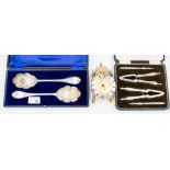 Mappin & Webb Ltd boxed set of walnut pickers and crackers,