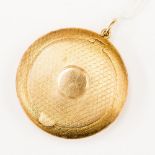 A 9ct yellow gold small handbag/pendant compact, engine turned decoration, flush fitting hinged lid,