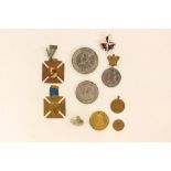 A collection of eight Victorian and later Royal commemorative badges and medalions plus a Festival