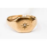 A gentleman's 9ct gold signet ring, star set with diamond, size S1/2, weighing approx 4.