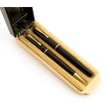 Wyvern 404 fountain pen and pencil in original bakelite case,