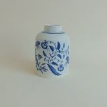 A Worcester blue and white tea caddy, Three Flowers pattern, circa 1780,