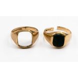 Two gentlemen's 9ct gold signet rings, 6.