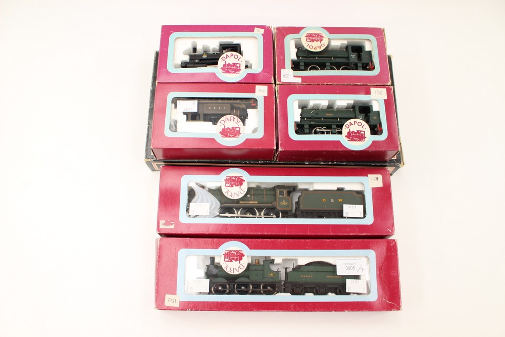 Dapol: A collection of boxed locomotives to comprise: 0-6-0 '2517' GWR loco,