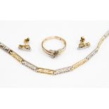 A 14ct yellow and white gold Greek key style pattern bracelet approximately 20 cm,