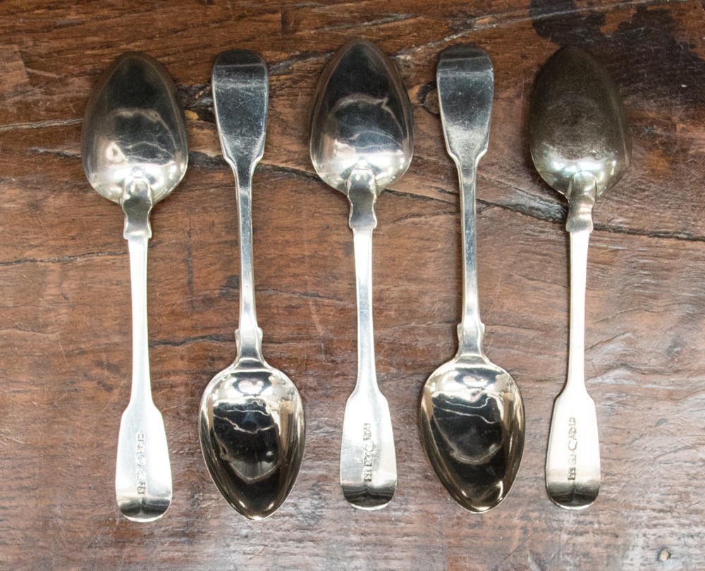 A set of five Georgian silver fiddle pattern teaspoons, Chester 1815 John Sutter,