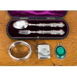 A cased Victorian silver two piece flatware set, Birmingham 1879, George Unite, a silver vesta case,