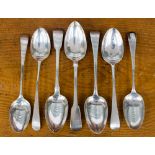 Seven various tablespoons including London 1782, London 1797, 1809, approx 422.7/13.