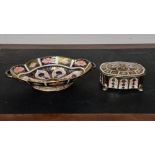 Royal Crown Derby 1128 Old Imari pattern trinket box and a two handled pedestal serving dish (2)