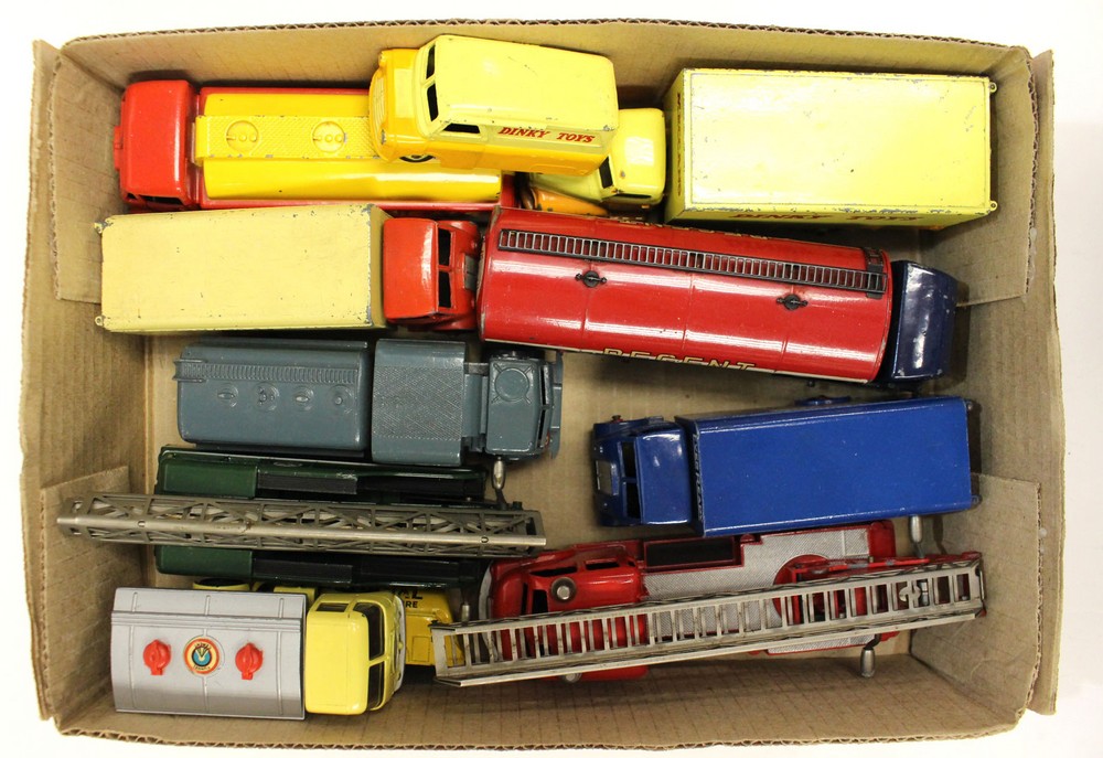 Dinky: One box of assorted unboxed vehicles to comprise: 930 Bedford Pallet Jekta Van,