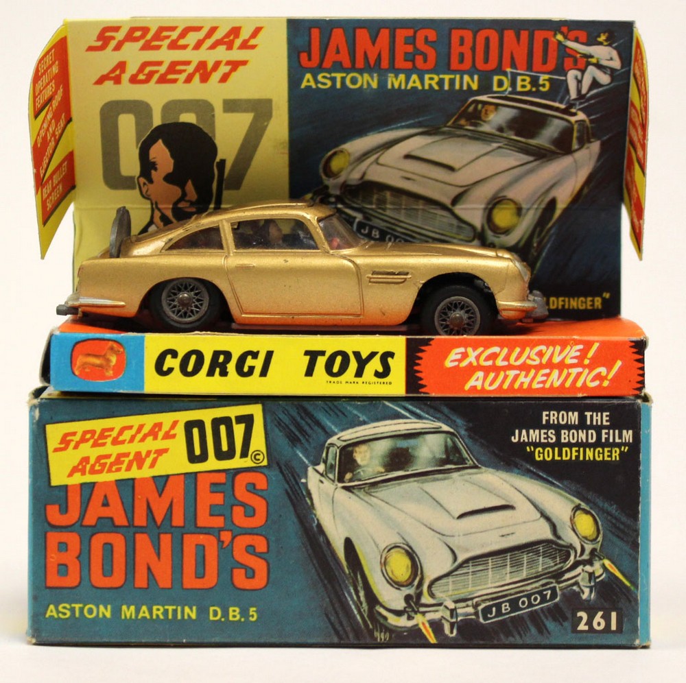 Corgi: A boxed James Bond, Aston Martin D.B.