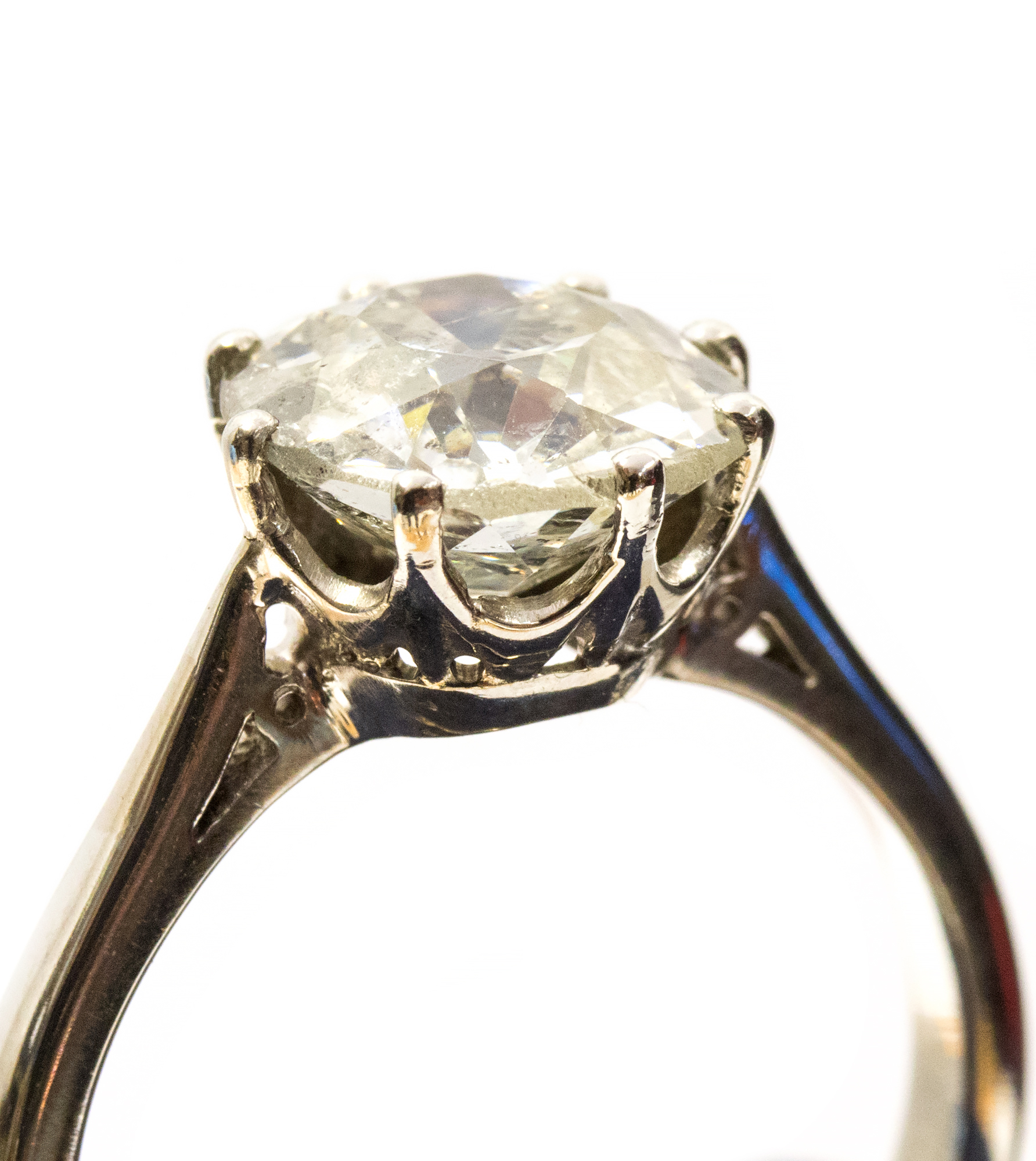 **REOFFER IN JANUARY A&C £10,000 - £15,000** A diamond solitaire platinum ring, - Image 2 of 2