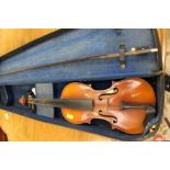 A three quarter size Violin in case with bow (af)