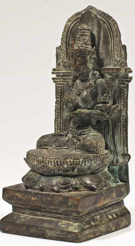 Praynaparamita Bronze Java 12th Century Style Fine cast bronze of Prajnaparamtia, sitting in - Image 3 of 6