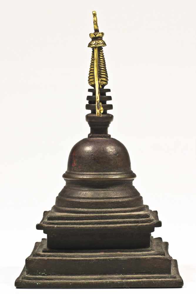 Stupa Bronze Nepal, 17th century Wonderful antique Nepalese Bronze Stupa. The multi stepped square - Image 2 of 4