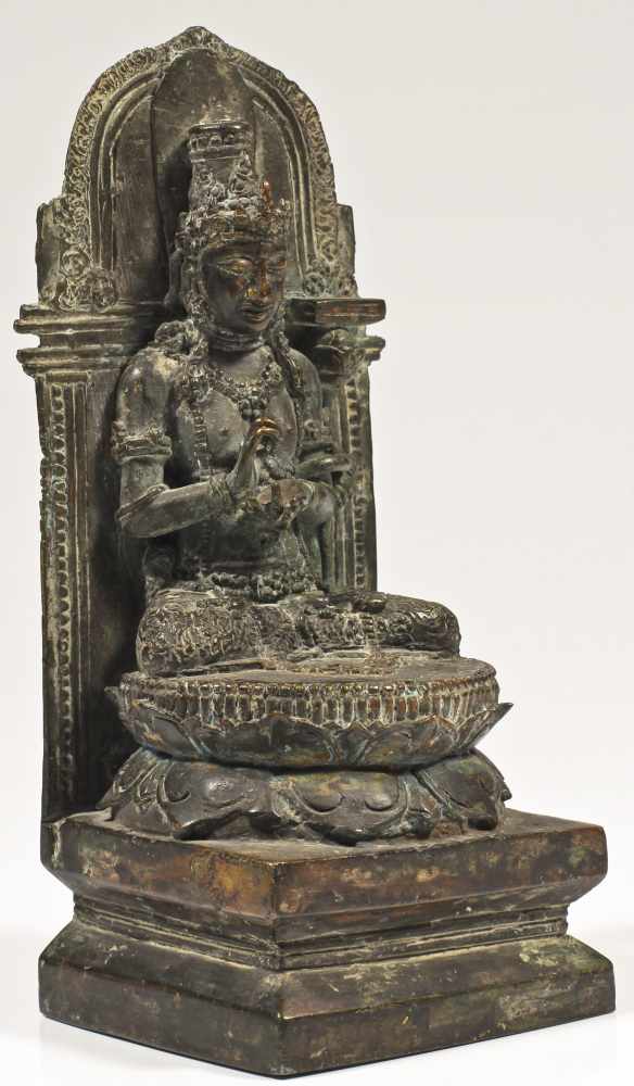 Praynaparamita Bronze Java 12th Century Style Fine cast bronze of Prajnaparamtia, sitting in - Image 2 of 6