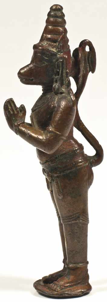 Hanuman bronze India 18th century Rare form of Hanuman, straight standing, arms raised to Namaskar - Image 3 of 4