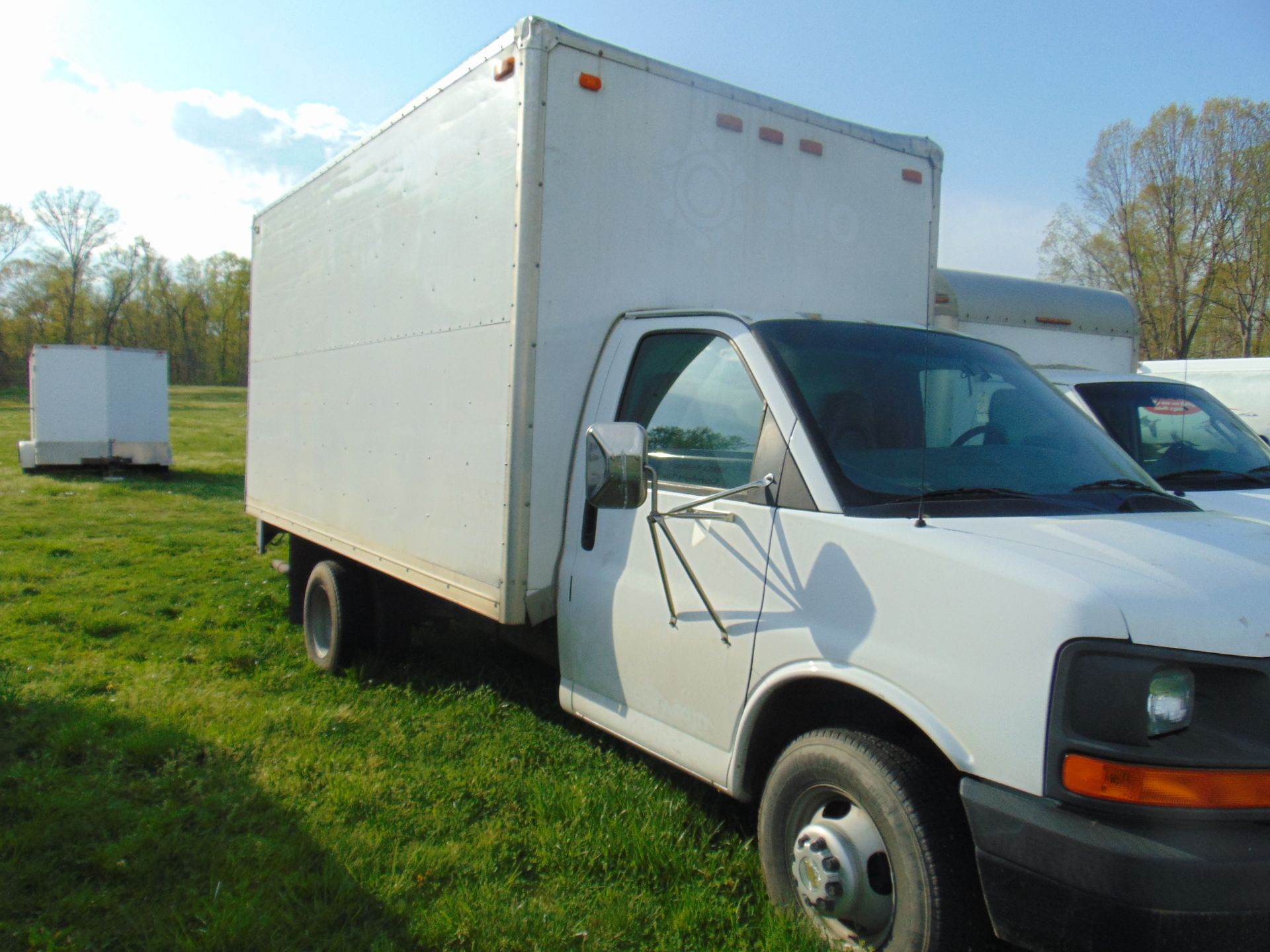 2004 Chevy Box Truck - Image 2 of 4